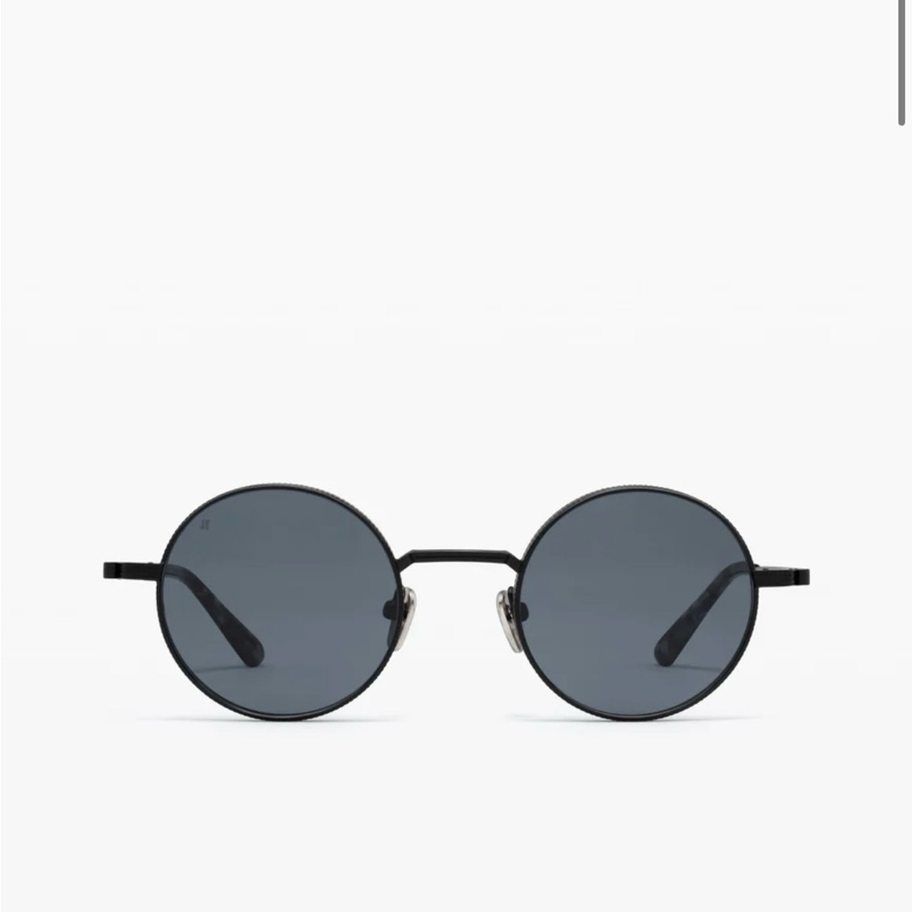BRAND NEW Round Black Sunglasses